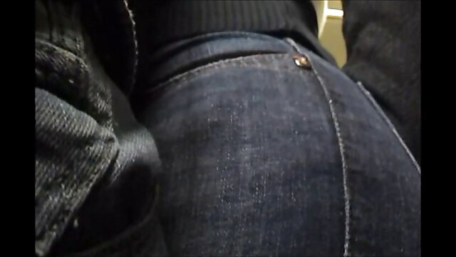 Risultati testa slut prende le mani, seduto video hard gay free su di esso